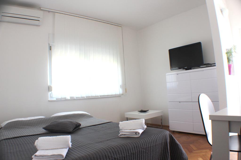 Apartments Robert Kaštela Cameră foto